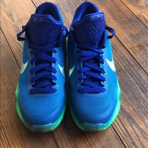 Boys Nike Kobe X Emerald City- Size 6